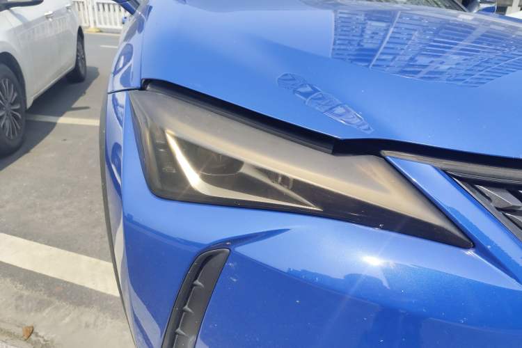 Used Lexus UX 2019 260h Explore-Cool Edition China VI Standard
