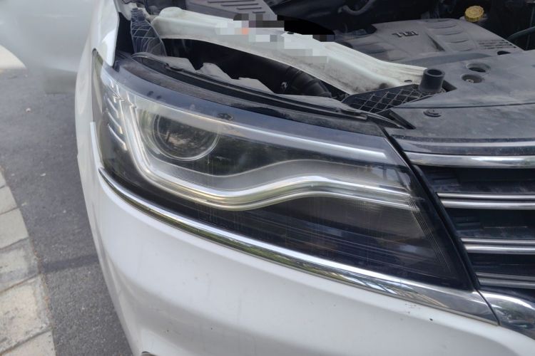 Used Roewe RX5 2019 20T Two-Wheel Drive Manual 4G Connect Platinum Edition
