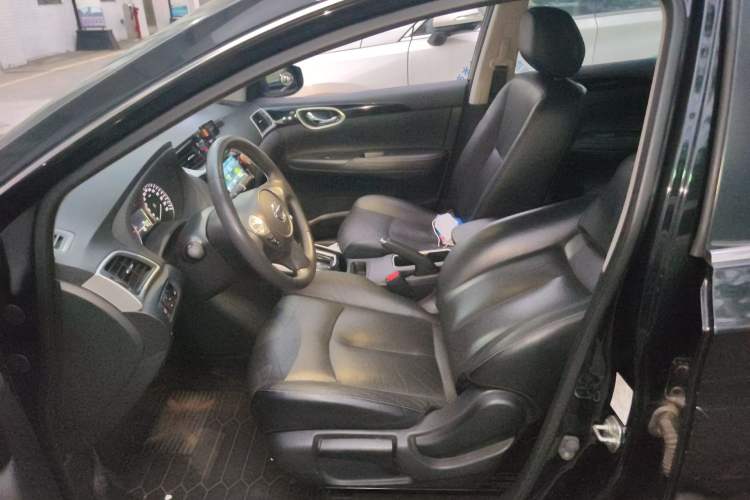 Used Nissan Sylphy 2019 1.6XV CVT Smart Connect Luxury Edition China VI Standard Left Front Seat