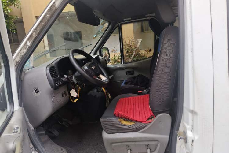 Used JMC Transit 2017 2.8T Commercial Version Long Wheelbase Mid-Roof 6/7/8-Seater JX493
