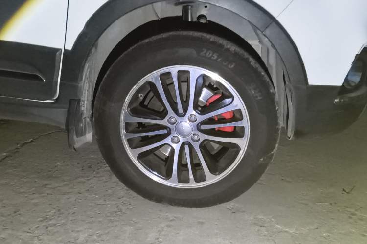 Used Haval H1 2016 Revised Version Blue Badge 1.5L AMT Comfort Edition
