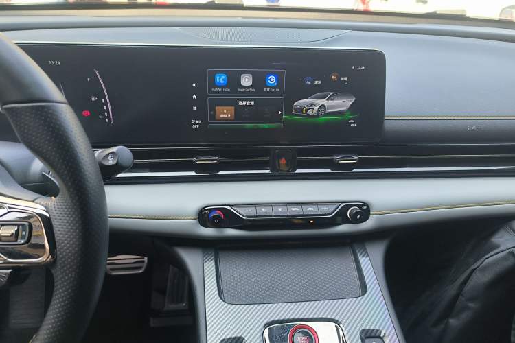 Used GAC Trumpchi EMPOW 2021 270T DCT J15 Version Audio And AC Panel