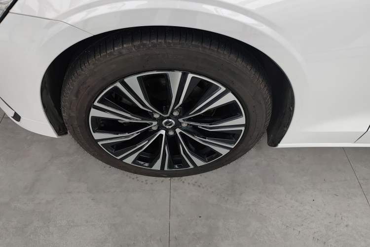 Used Volvo S60 2024 B4 Zhiyuan Luxury Edition