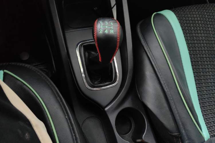 Used Changan CS35 2016 1.6L Manual Luxury Model China V Standard
