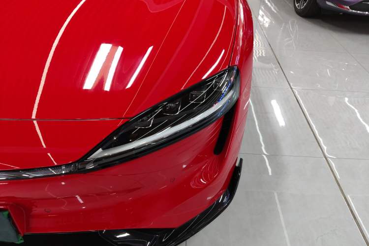 Used Hima Luxeed S7 2025 785 km Ultra