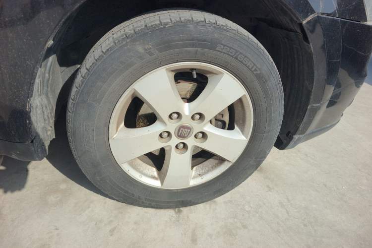 Used Fiat Freemont 2012 2.4L Luxury Edition
