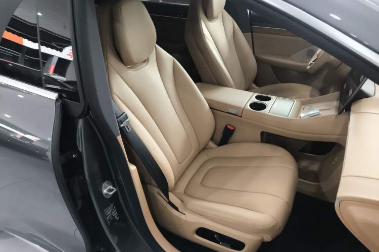 Used Hima Luxeed R7 2026 Model Pure Electric Max Right Front Seat