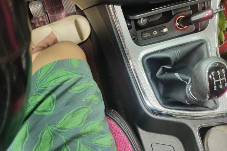 Used Baojun 560 2015 1.8L manual luxury version