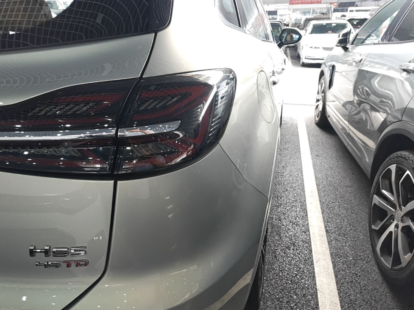 Hongqi HS5 2023 2.0T Four-Wheel Drive Flagship Pro Edition - Chinese Trim Ling — снимка 9