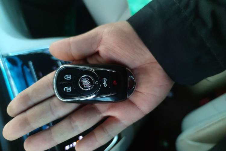 Used Buick GL8 2020 Land Business Class 652T Luxury Model
