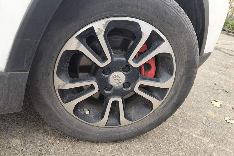 Used Geely Auto Vision X3 2017 1.5L Manual Luxury Model Right Front Wheel Hub