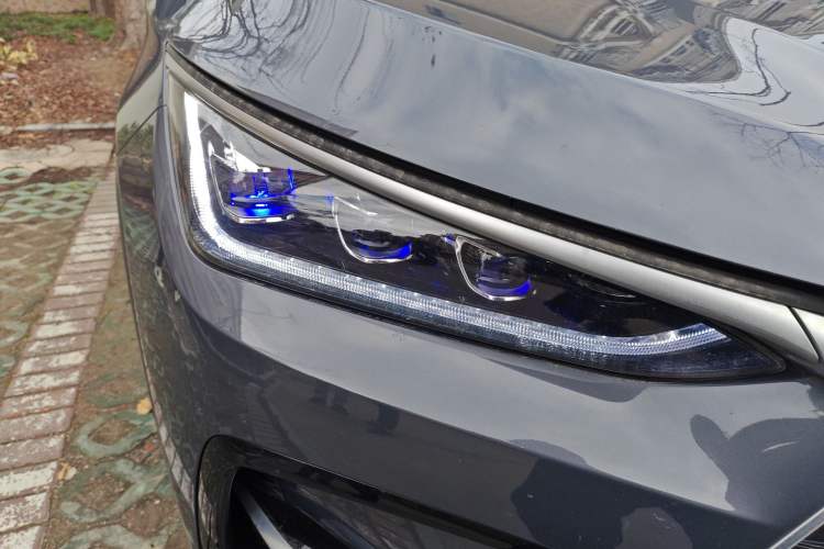 Used BYD Tang New Energy 2021 DM-i 112KM Prestige Model Right Front Headlight