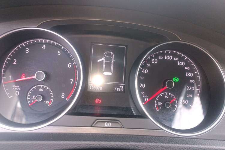 Used Volkswagen Golf 2015 1.4TSI Automatic Comfort Model
