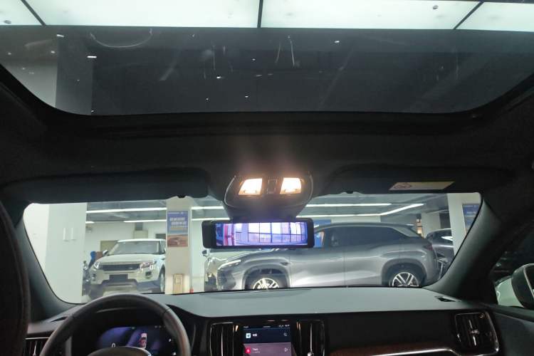 Used Volvo S60 2025 B4 Zhiyuan Luxury Edition