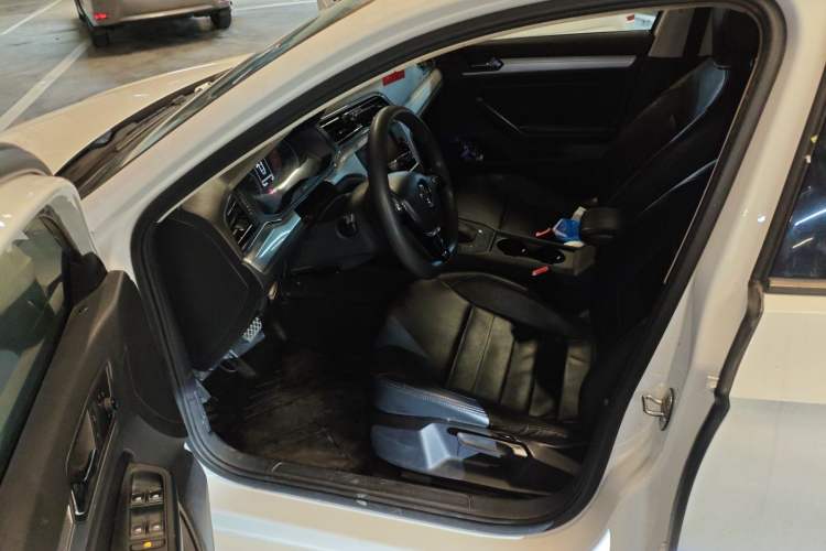 Used Volkswagen Lamando 2019 230TSI DSG Fashion Edition China VI