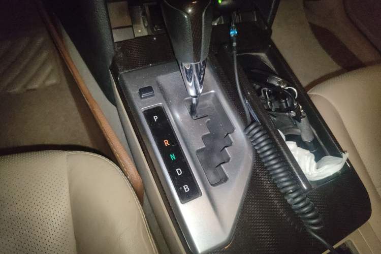 Used Toyota Camry 2012 Luxurious Edition 2.5HG Zunrui