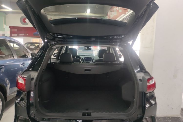 Used Chevrolet Equinox 2019 535T Automatic YuJie Edition China V Standard Trunk