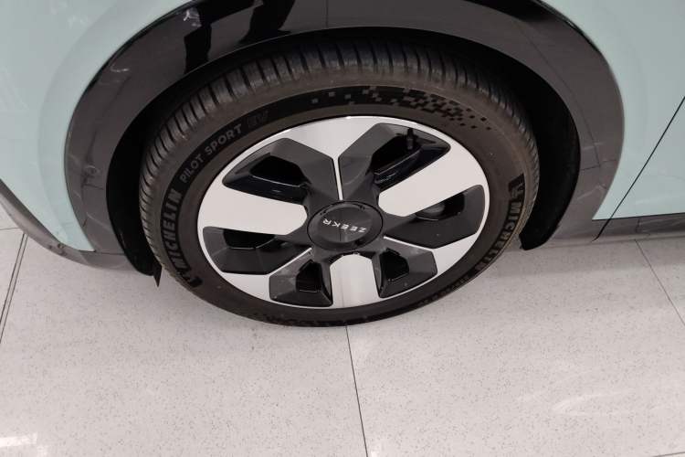 Used Zeekr MIX 2025 Intelligent Driving Version Exterior 4