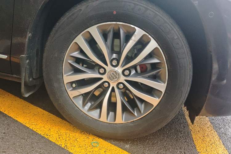 Used Buick GL8 2017 ES 28T Flagship Model China V Standard
