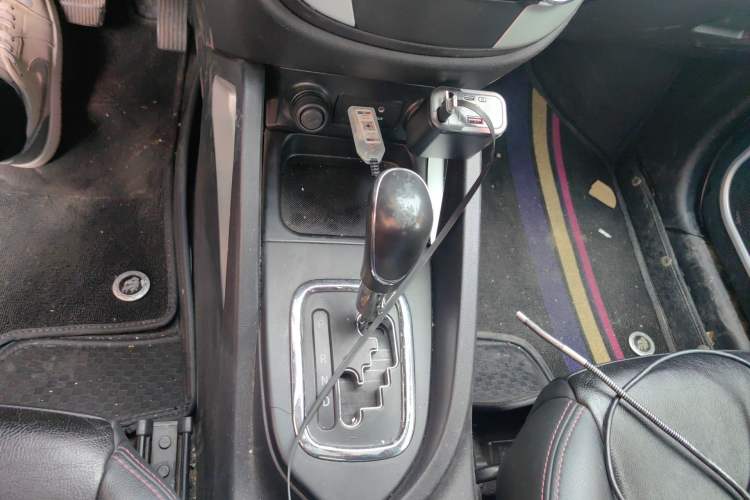 Used CHANGAN CS35 2016 1.6L Automatic Luxury Model China V Standard