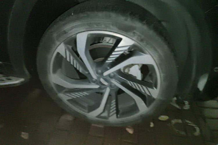 Used Geely Auto Monjaro L 2021 2.0TD DCT EVO Two-Wheel Drive Smart Luxury Version Right Front Wheel Hub