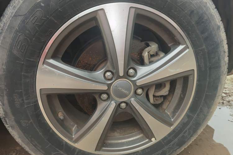 Used Haval H6 2016 Upgraded Model 1.5T Manual Two-Wheel Drive Elite Version
