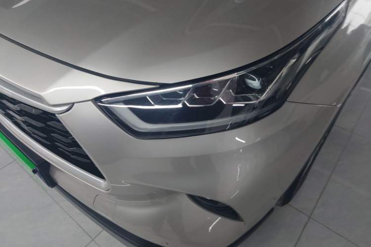 Used Toyota Highlander 2022 Dual-Engine 2.5L Four-Wheel Drive Prestige Version 7 Seats