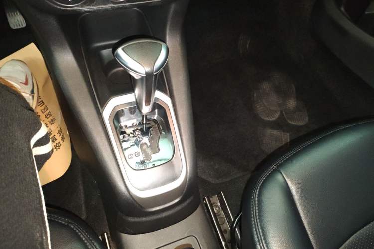 Used Citroen Elysee 2016 1.6L Automatic Fashion Model Gear Lever