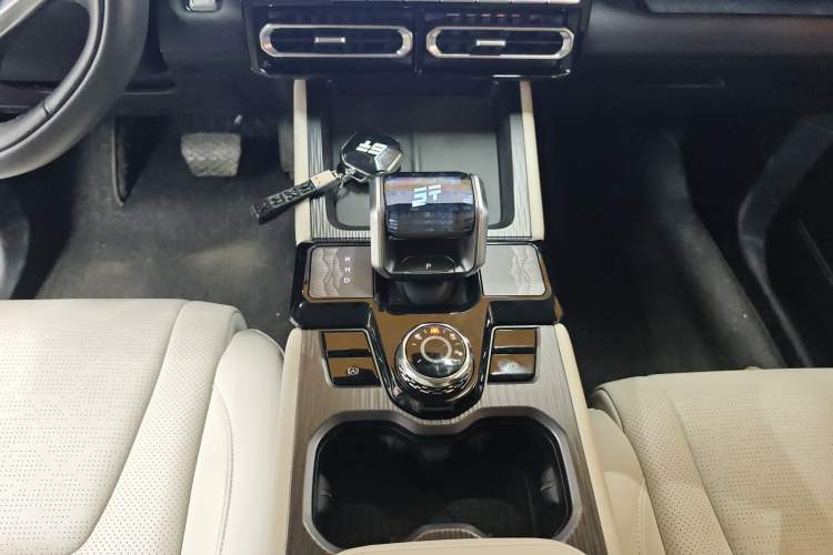 Used JETOUR Shanhai Shanhai T1 2025 150 km to the Lake