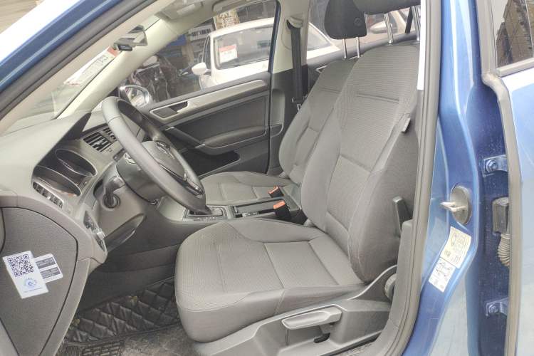 Used Volkswagen Golf 2015 1.4TSI Comfort Travel Edition