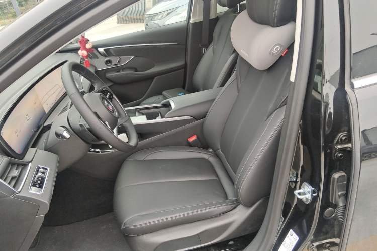 Used Buick LaCrosse 2026 Model 28T Platinum Edition Left Front Seat