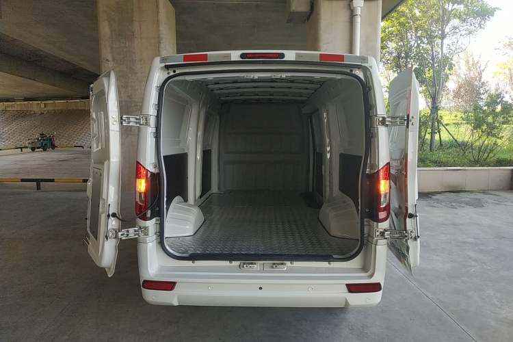 Used Dongfeng Yufeng EM27 2024 EM27L Henan Lidong 41.472 kWh