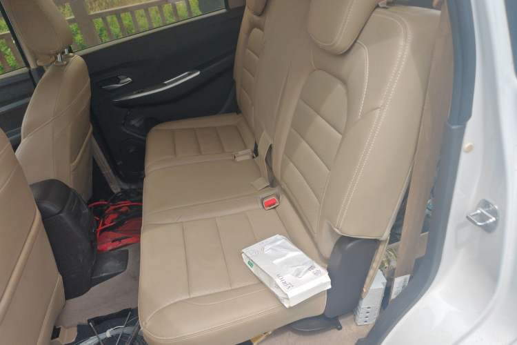 Used Wuling Hongguang 2019 1.5L S Comfort Edition China VI LAR