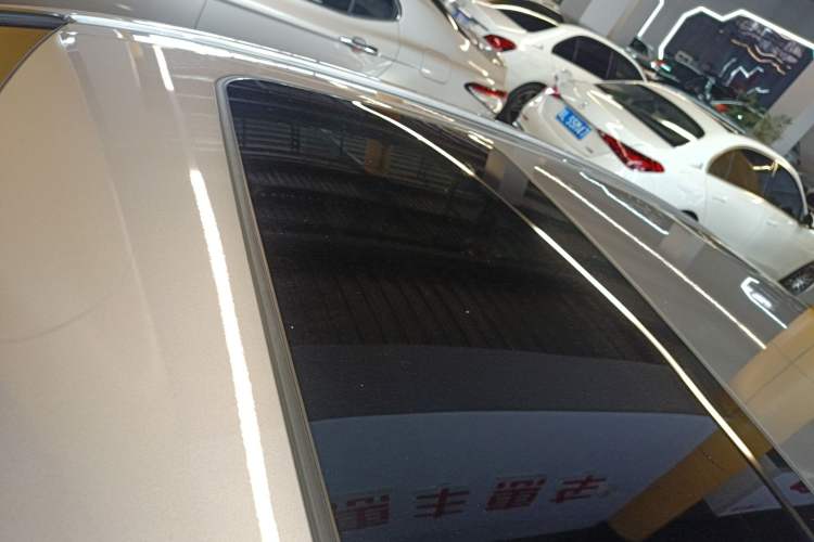 Used Toyota Camry 2023 2.0G Luxury Edition Roof