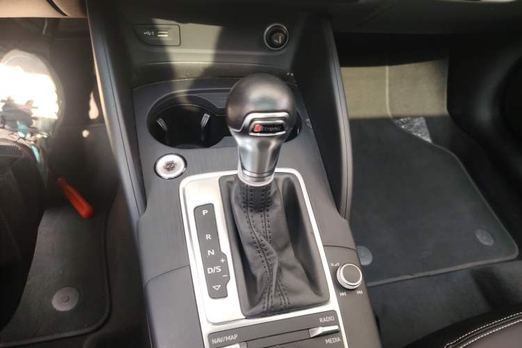 Used Audi A3 2020 Restyled Limousine 35 TFSI Ambition Version China VI
