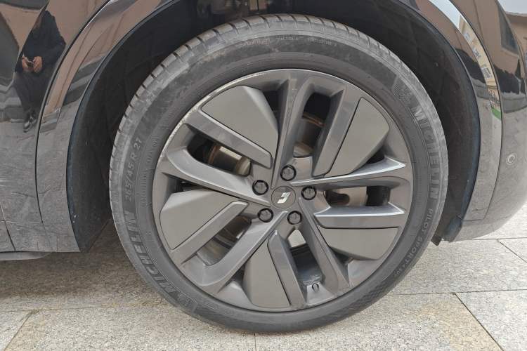 Used Li Auto L9 2022 Max model
