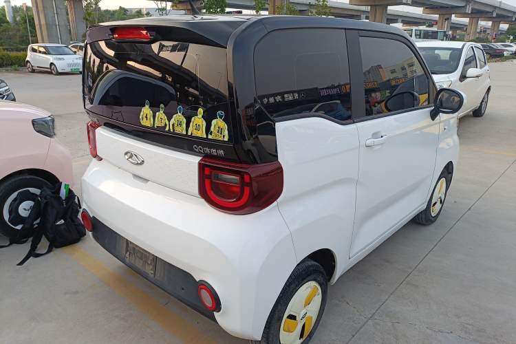 Used Chery QQ Ice Cream 2022 120km Conical Shape Lithium Iron Phosphate Rear Right 45 Deg