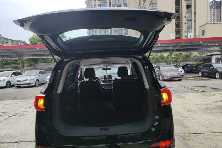 Used FORTHING T5 2024 Grand Edition 1.6L Manual Dream-Chasing Version 5 Seats Trunk