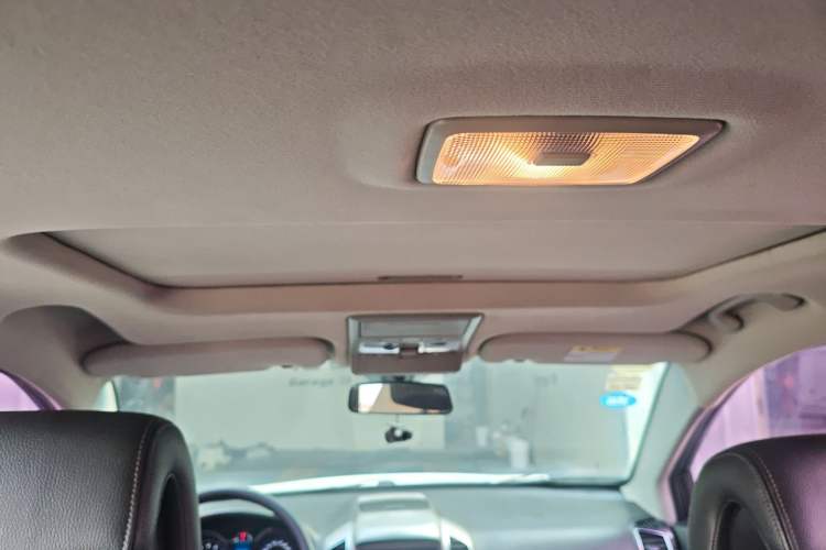 Used Chevrolet Captiva 2015 2.4L Two-Wheel Drive Urban Version 7 Seats
