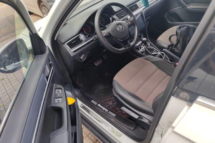 Used Volkswagen C-TREK 2018 1.5L Automatic Comfort Model Driver Seat