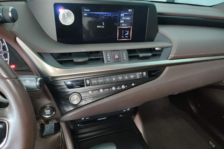 Used Lexus ES  Audio And AC Panel