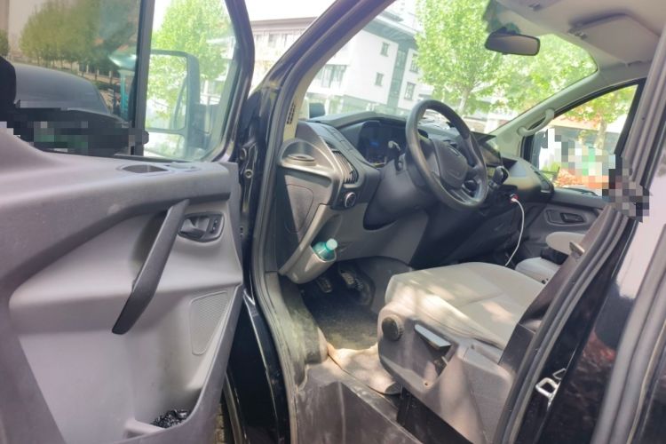 Used Ford Transit 2019 2.0T Diesel Multi-Purpose Commercial Vehicle Short Wheelbase Low Roof 6-Seater China VI Standard