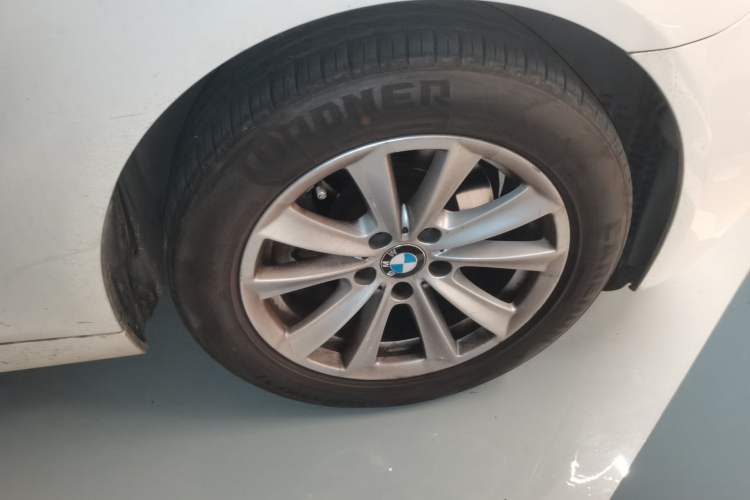 Used BMW 5 Series 2013 525Li Luxury Model