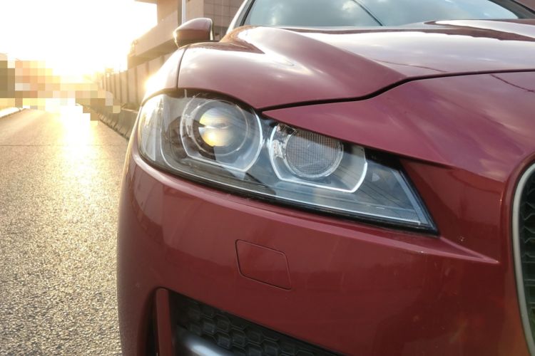 Used Jaguar F-PACE 2016 2.0T Two-Wheel-Drive R-Sport Sport Edition