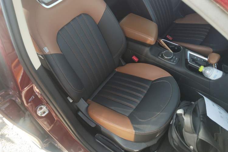 Used Soueast DX7 2017 1.5T Automatic Luxury Model Right Front Seat