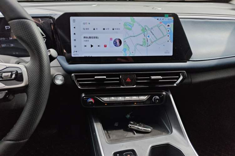 Used GAC Trumpchi GS3 2023 Shadow Speed 270T Dynamic Intelligence Edition Audio And AC Panel