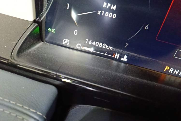 Used Lincoln Navigator 2020 3.5T Presidential Series Odometer Close Up