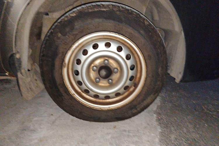 Used FORTHING Lingzhi 2019 V3 1.6L 2-Seat Standard Model China VI Right Front Wheel Hub