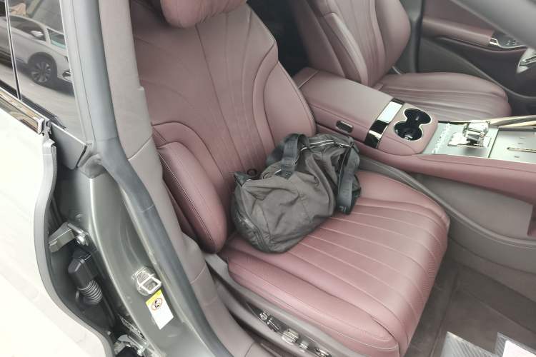 Used Denza Z9GT 2024 1100 Four-Wheel Drive Max Edition Right Front Seat