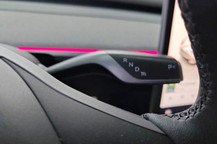 Used Tesla Model Y 2023 Long-Range All-Wheel-Drive Version Gear Lever